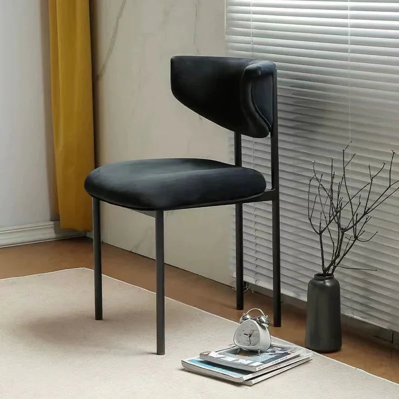 Velvet Chairs Singapore – Elegant & Plush Seating