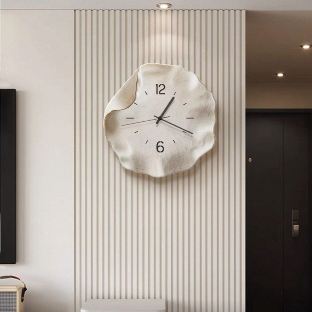 KEIN Modern Artistic Wall  Bedside Clock