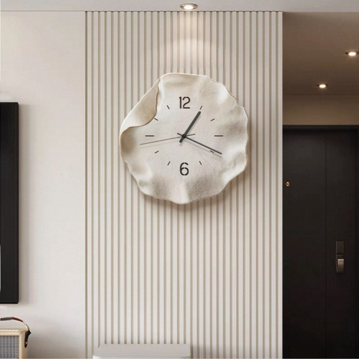 KEIN Modern Artistic Wall  Bedside Clock