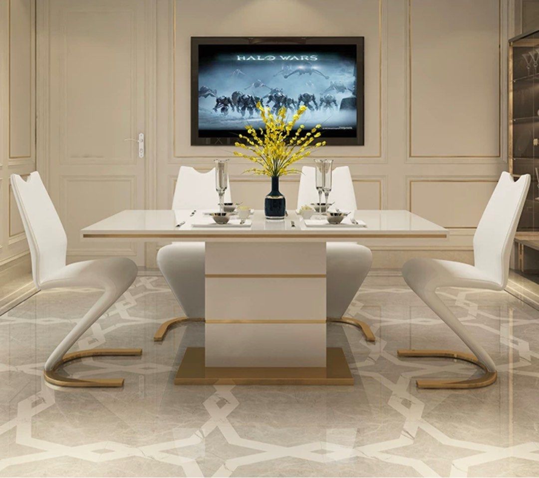FISCHER Royal Dining Table