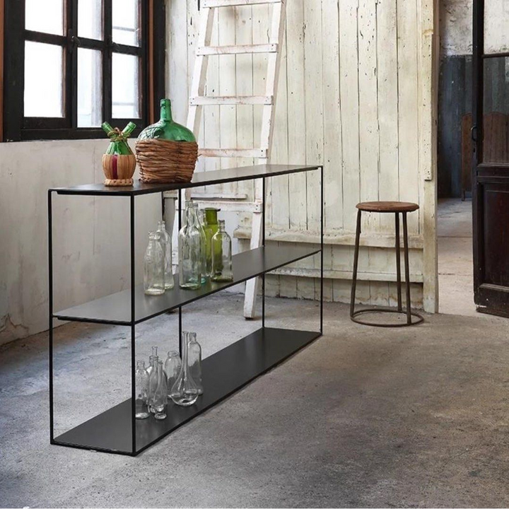 PEDRO Minimalistic Wireframe Display Shelf