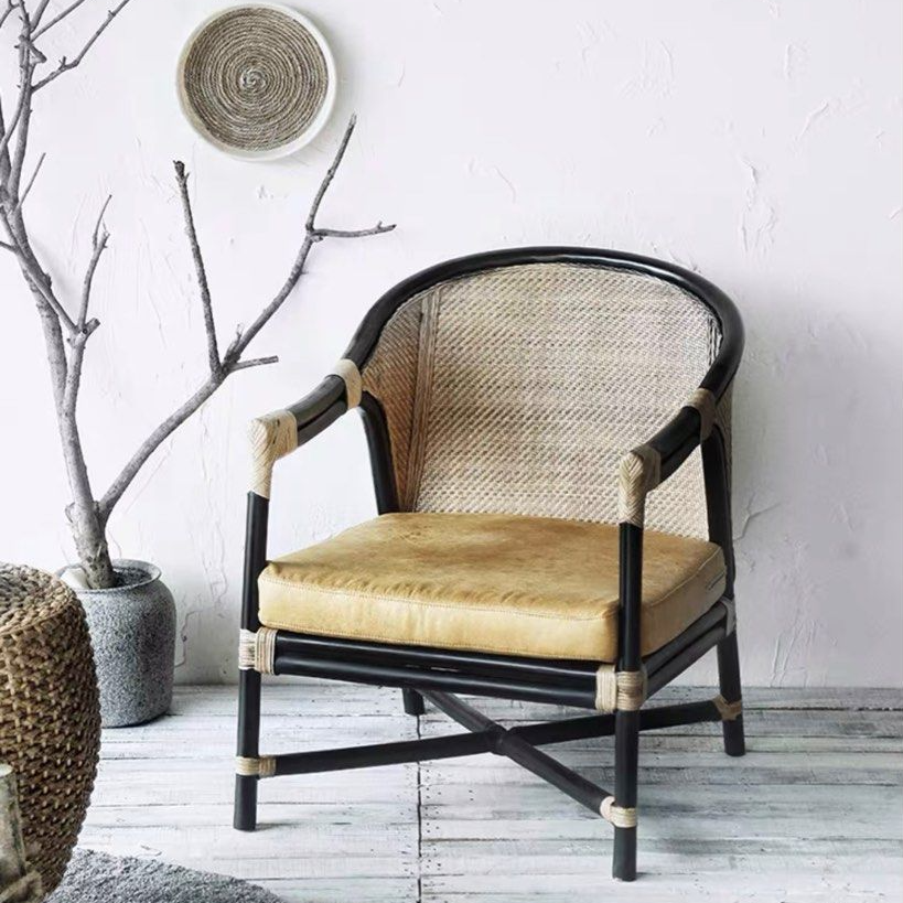 MELANIE Vintage Rattan Lounge Chair