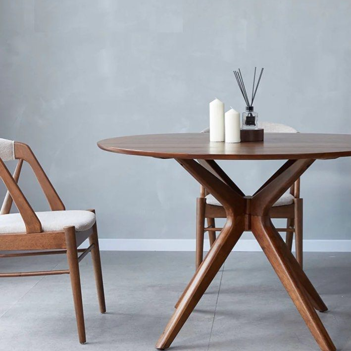 MCGHEE Solid Wood Round Dining Table