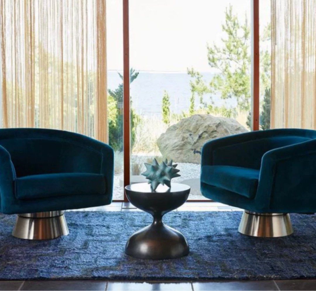 ZACHARY Modern Swivel Lounge Chair