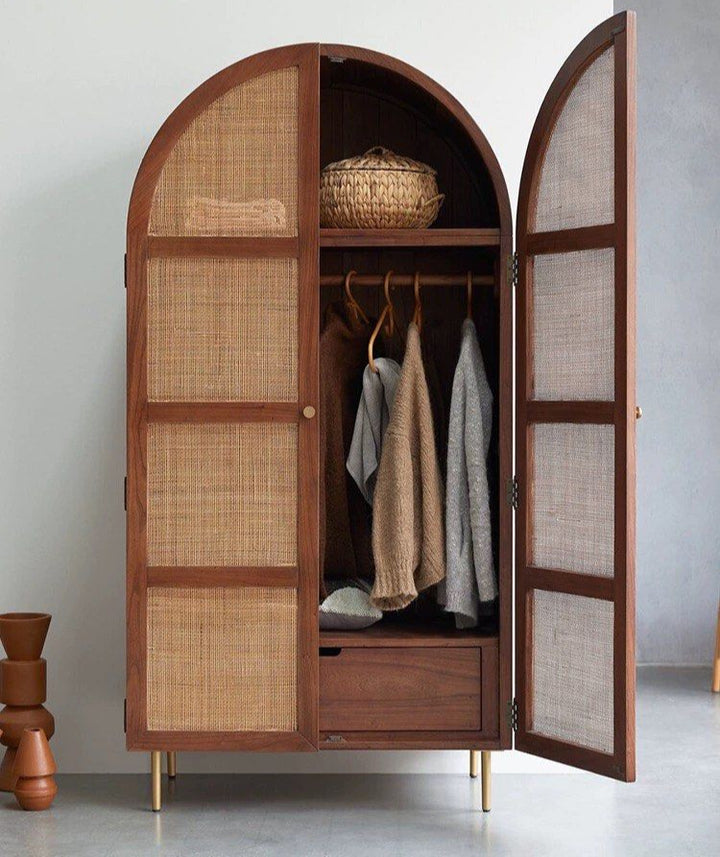 PETRONIUS Rustic Rattan Wardrobe