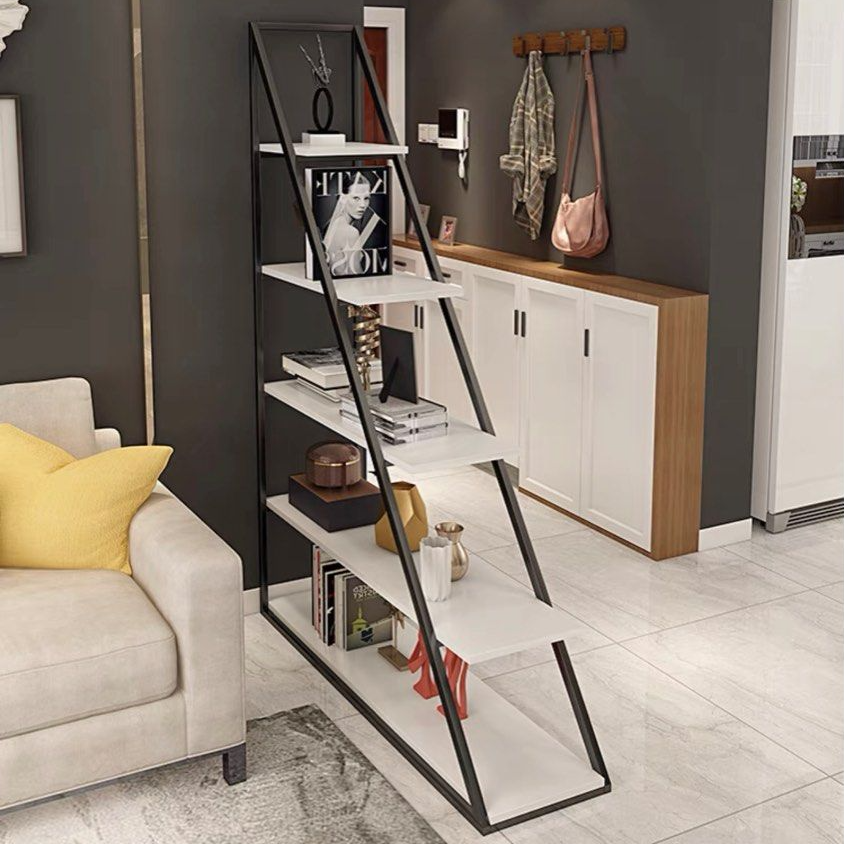 TAMARA Modern Triangle Display Shelf