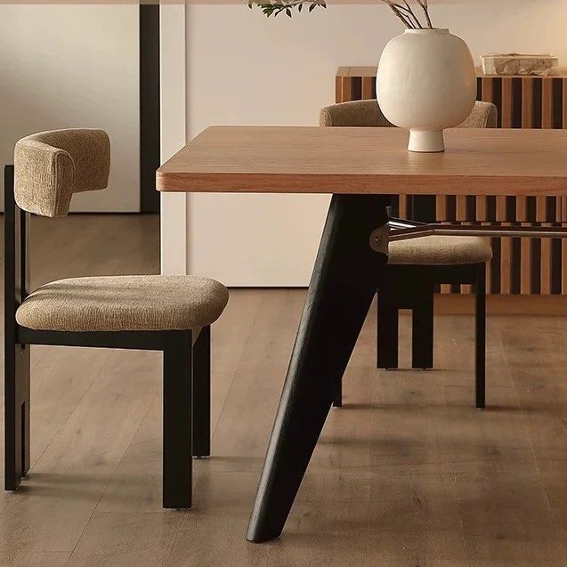 JUNIA Modern Solid Wood Dining Table