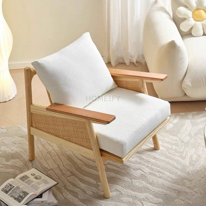VIOLA Solid Wood Modern Lounge Chair