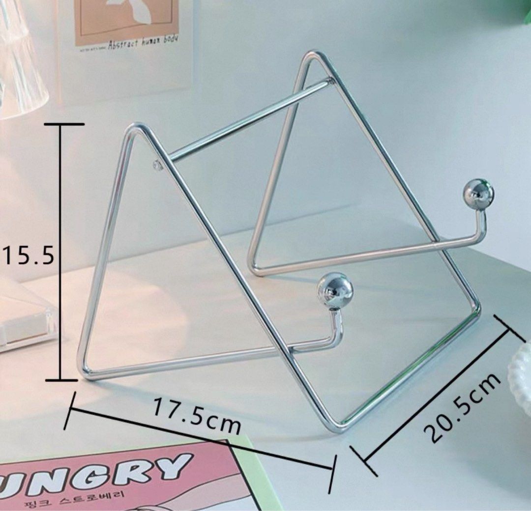KEIN Modern Artistic Wall  Bedside Clock