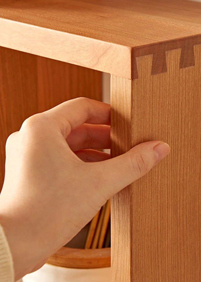 POUNGE Overlap Solid Wood Wall Shelf