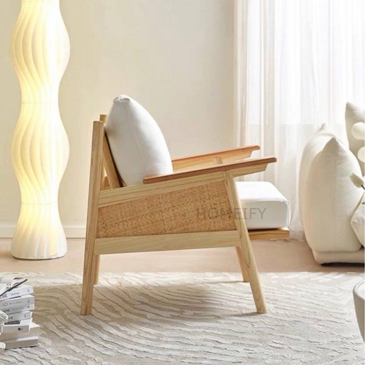 VIOLA Solid Wood Modern Lounge Chair