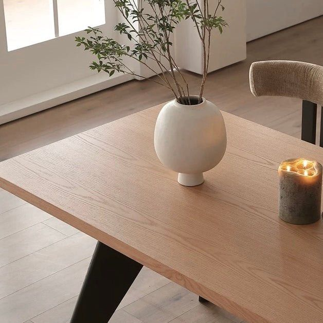 JUNIA Modern Solid Wood Dining Table