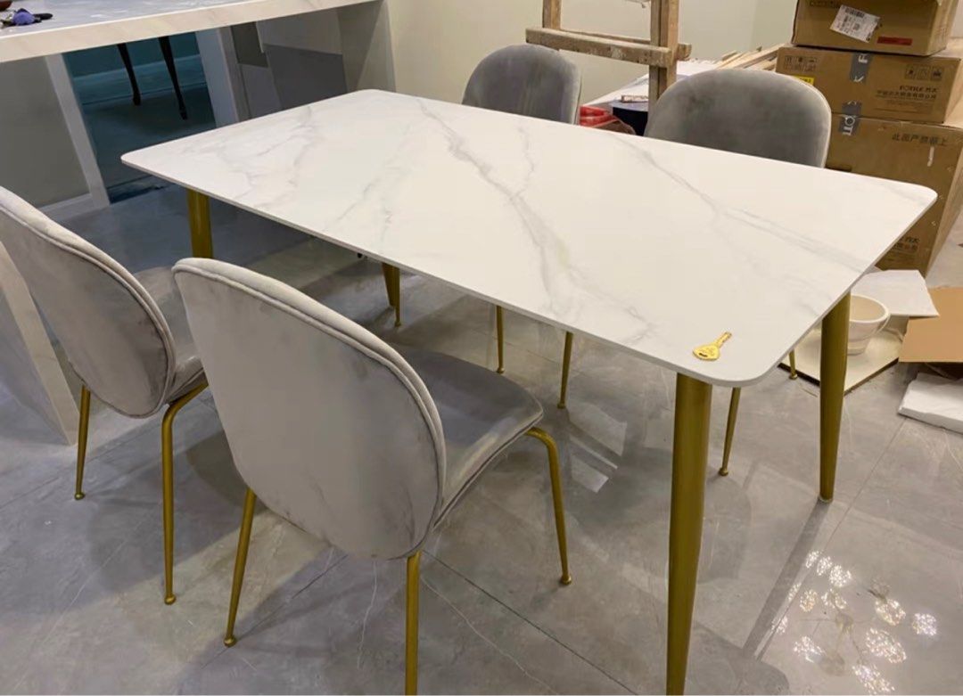 MOORE Modern Dining Table & Chairs
