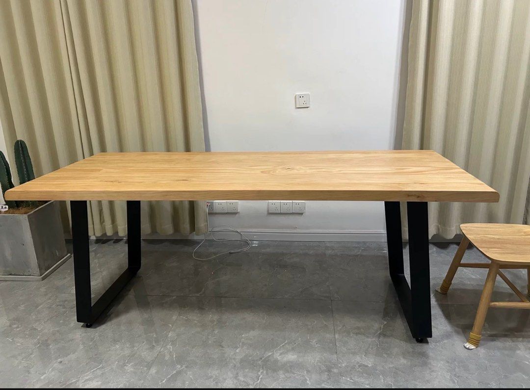 BRAD Modern Solid Wood Dining Table