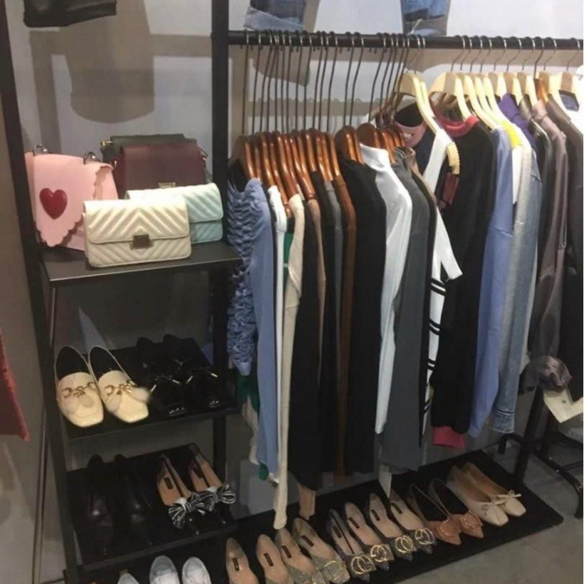KLUIVERT Modern Freestanding Rack
