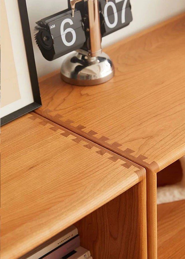 WILLOWEN Solid Wood Cabinet