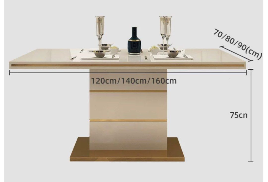 FISCHER Royal Dining Table