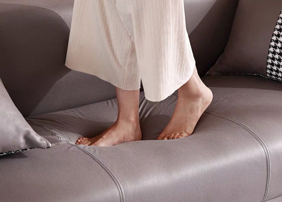 VELLINA Modern Leathaire Sofa