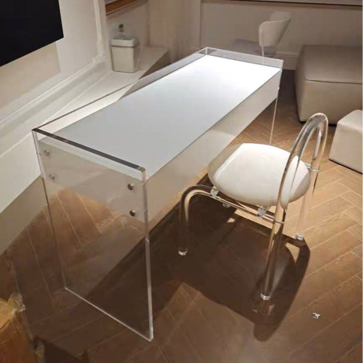 AKÈ Modern Vanity Table