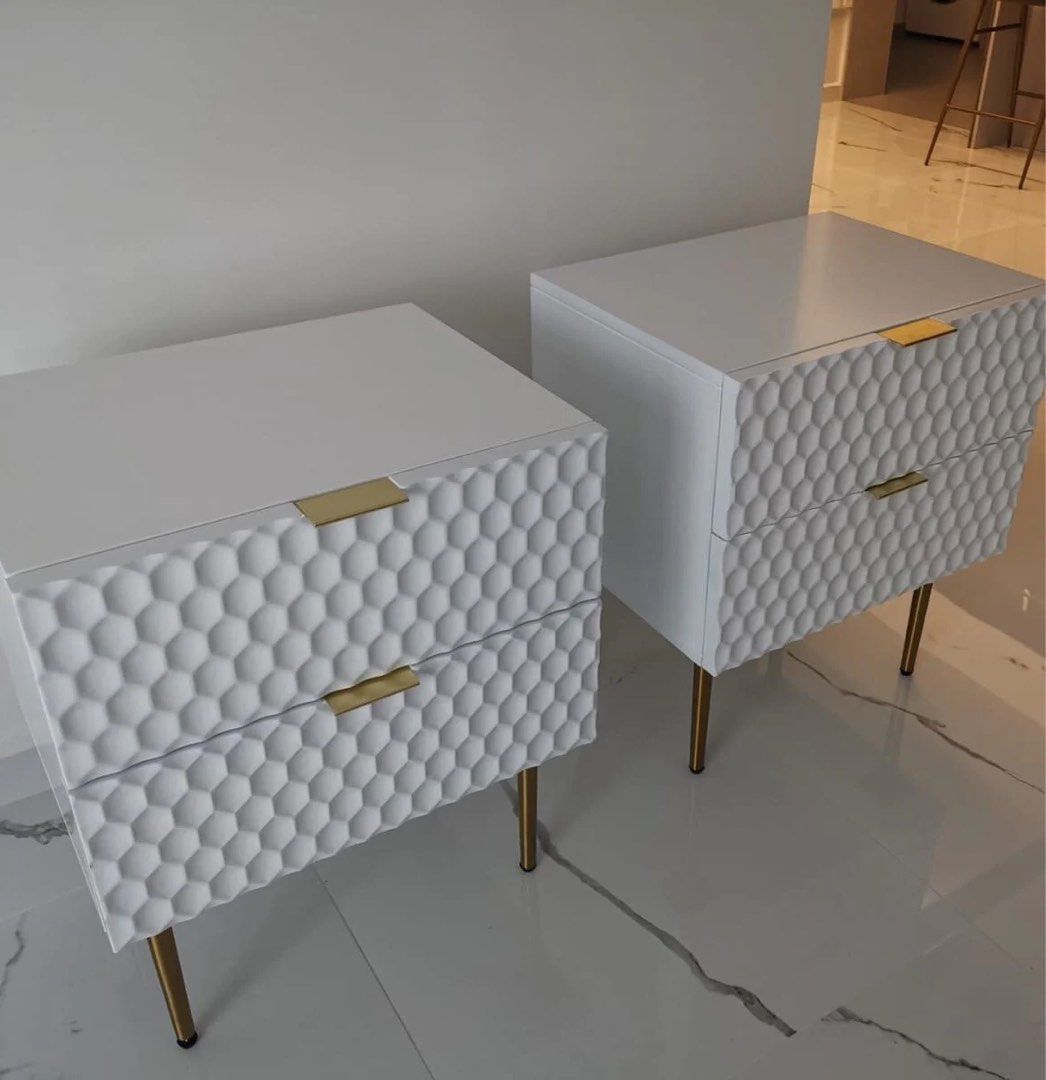 ALVAREZ White Nightstands Set of 2