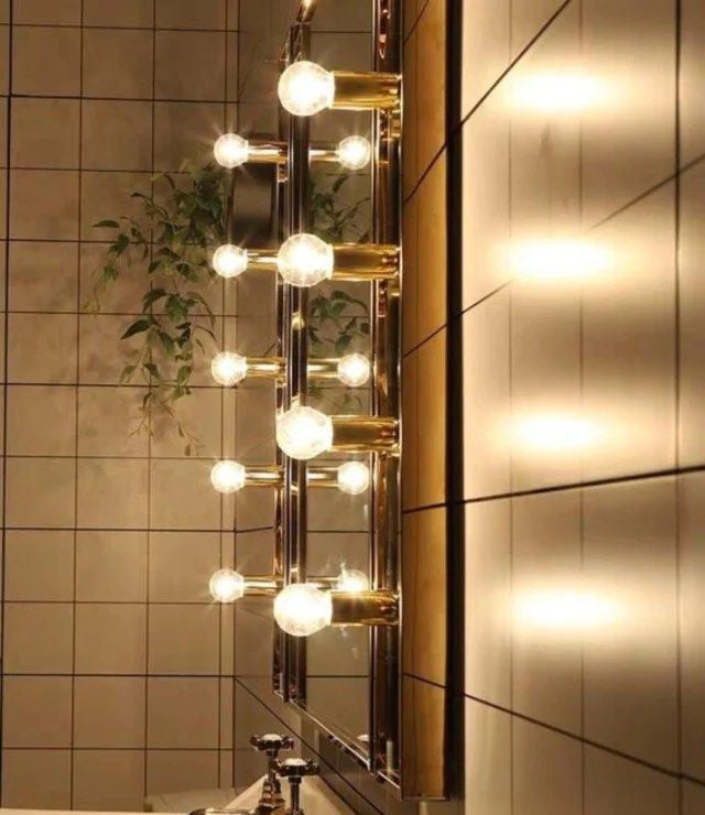 AMELIA Hollywood Spotlight Vanity Mirror