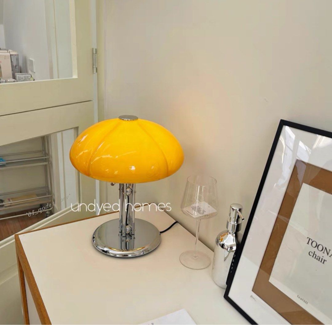 BELO Modern Table Lamp