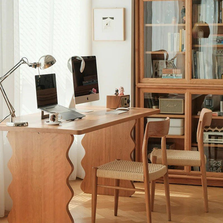 EFRON Wavy Base Dining Table