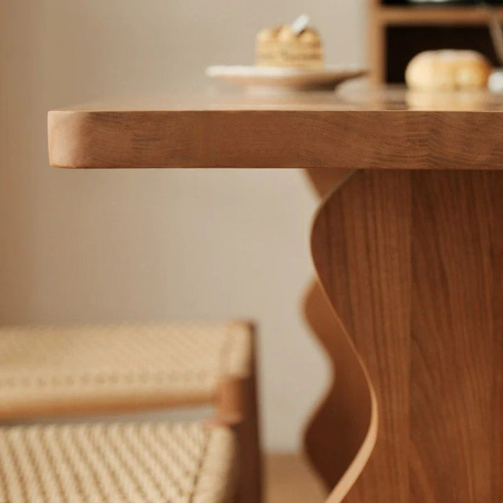 EFRON Wavy Base Dining Table
