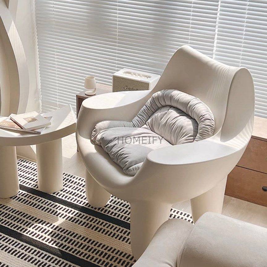 ARDITH Modern Lounge Chair