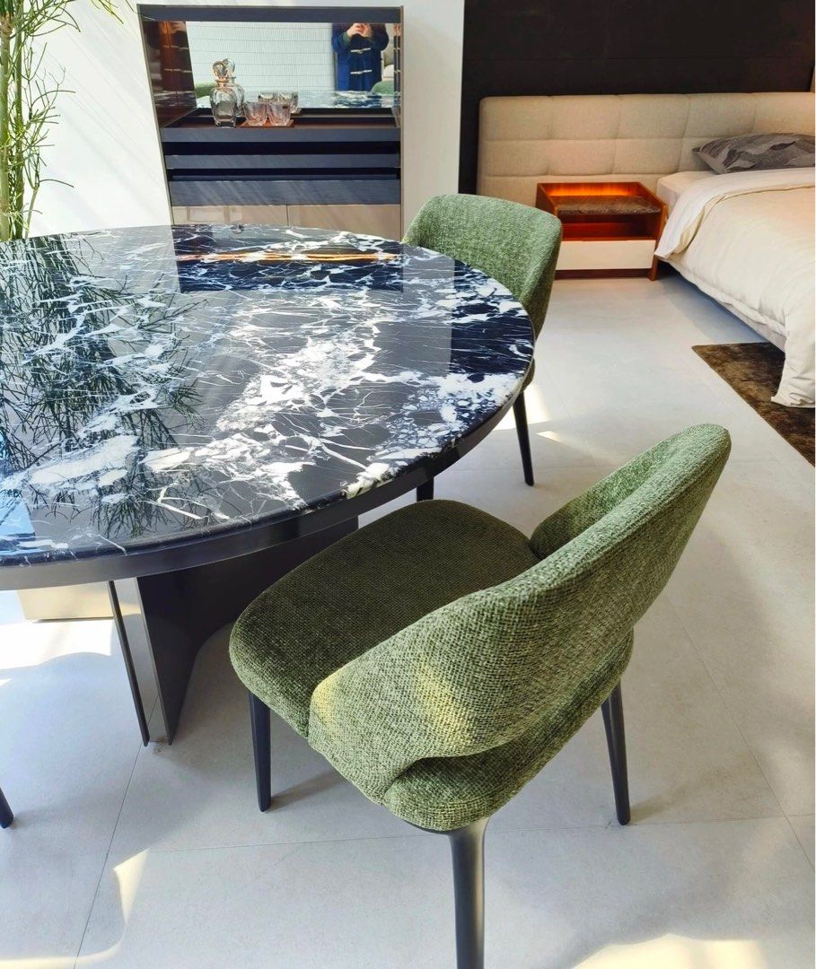 GRIMM Modern Dining Chair