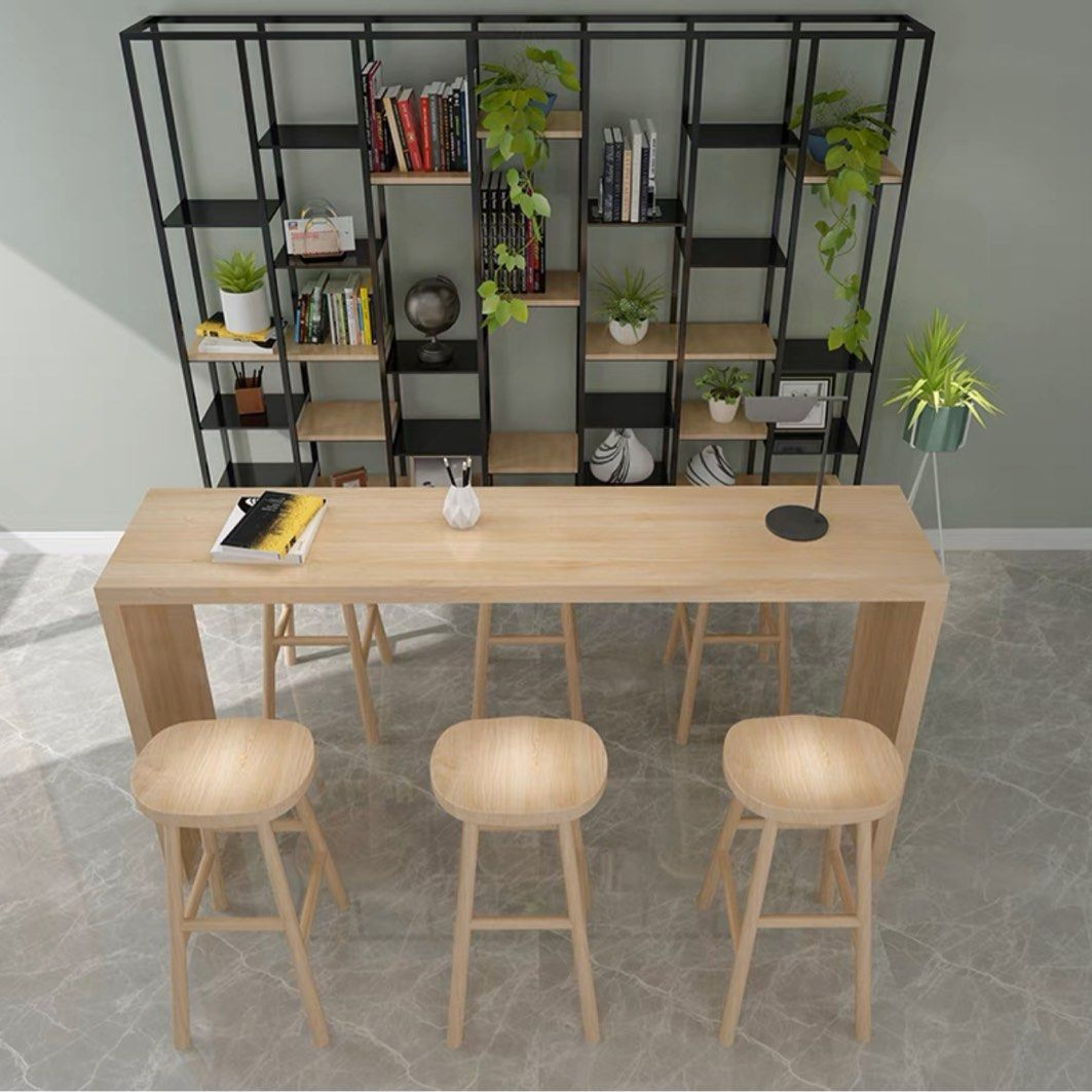 MOKE Bar Table & Stools