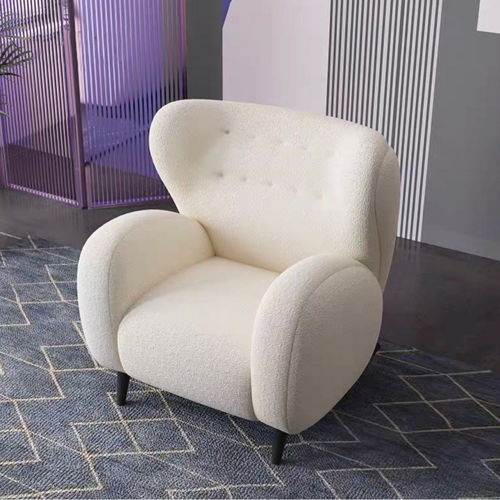 HADRIAN Lounge Chair