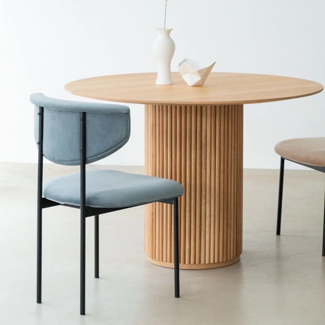 KELLY Solid Wood Round Dining Table
