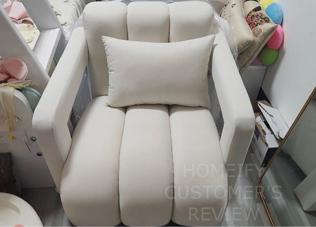 CYRA Modern Lounge Chair