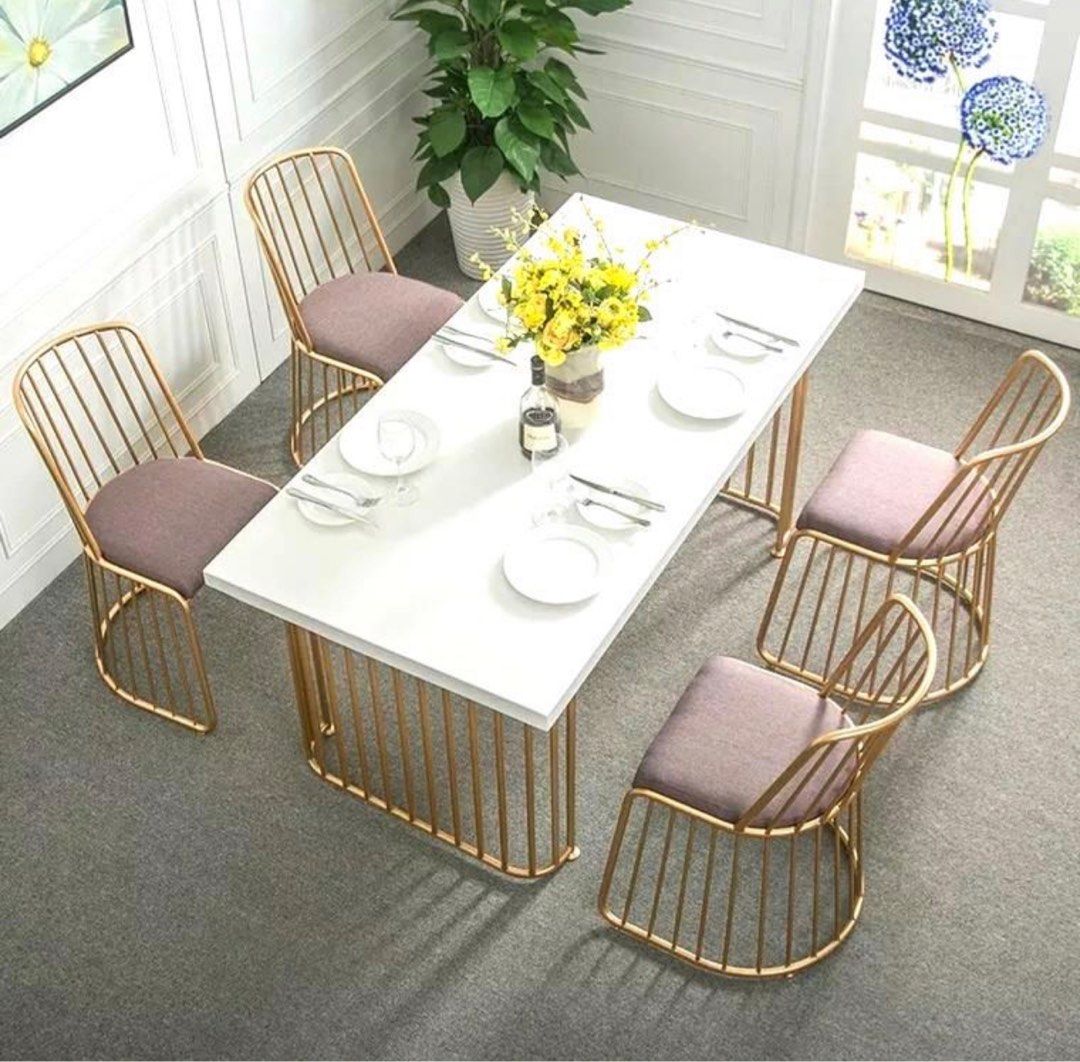DELA Modern Dining Chair