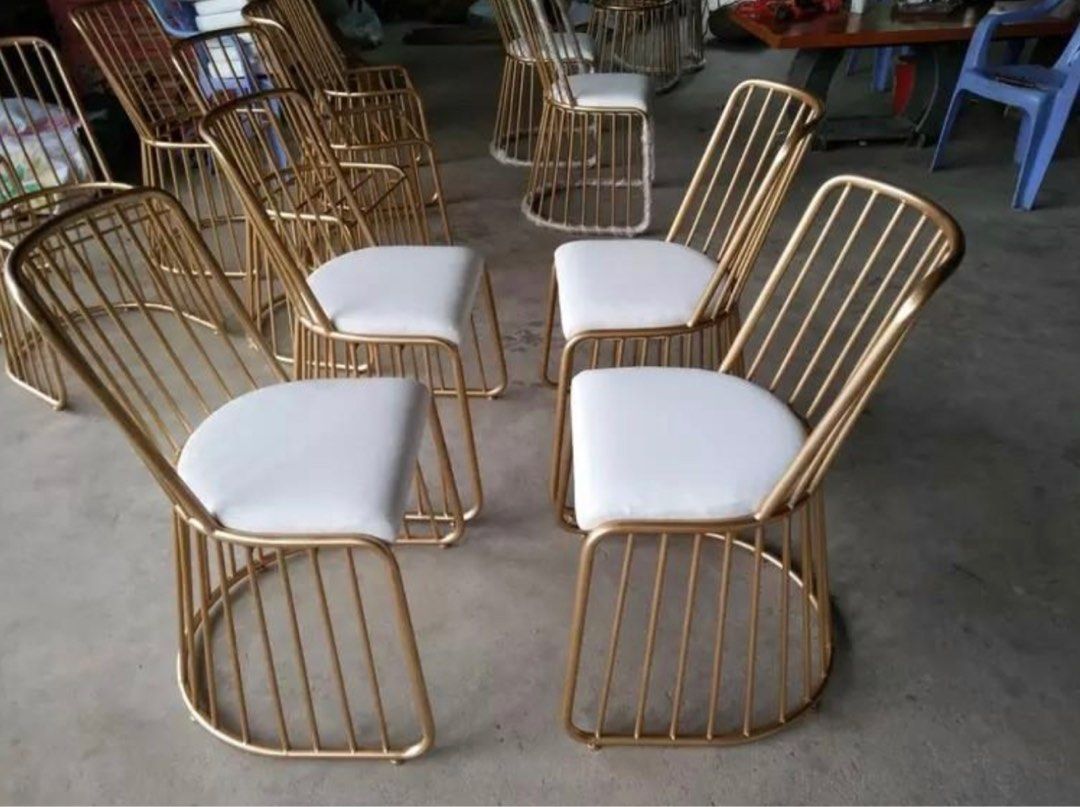 DELA Modern Dining Chair