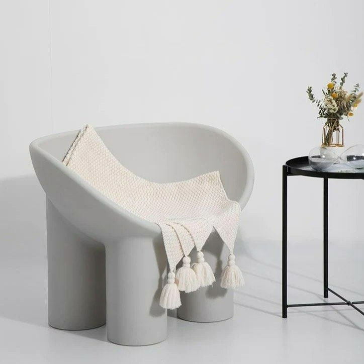 AINSLEY Wide Lounge Chair