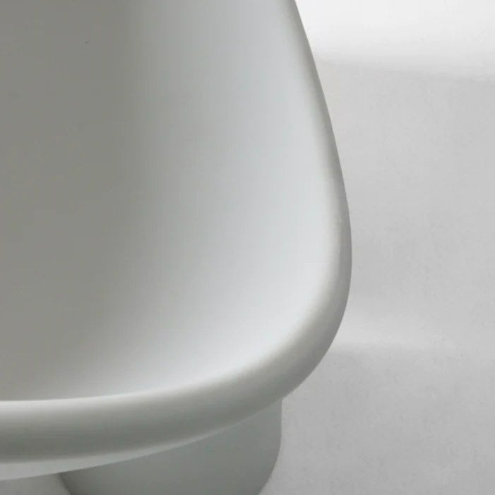 AINSLEY Wide Lounge Chair
