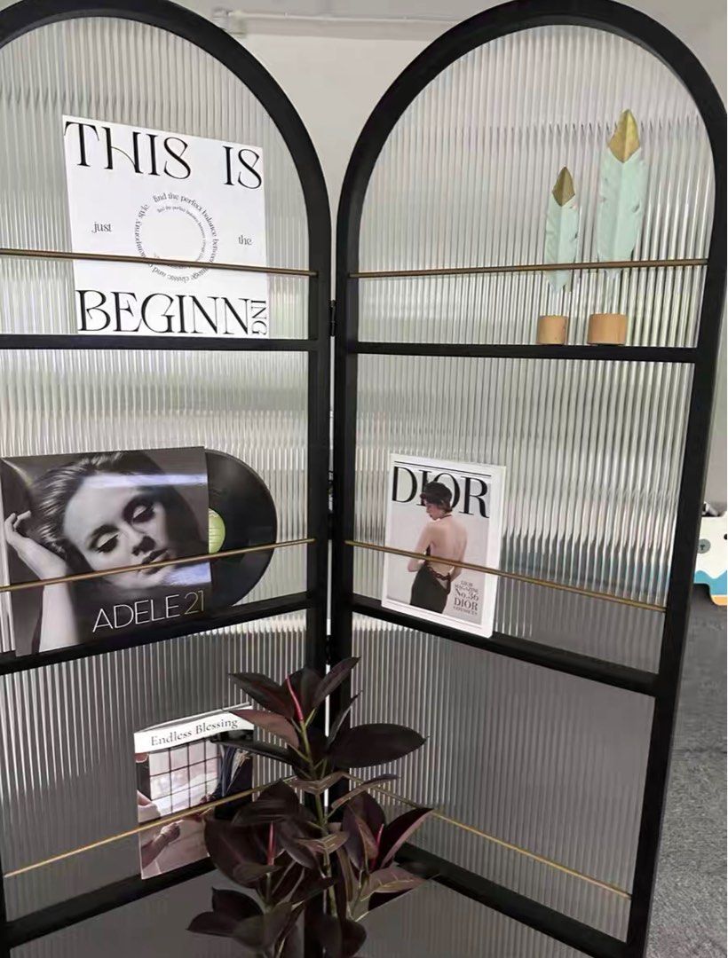 FARRES Modern Display Partition