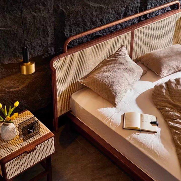 GARFEN Vintage Rattan Bedframe