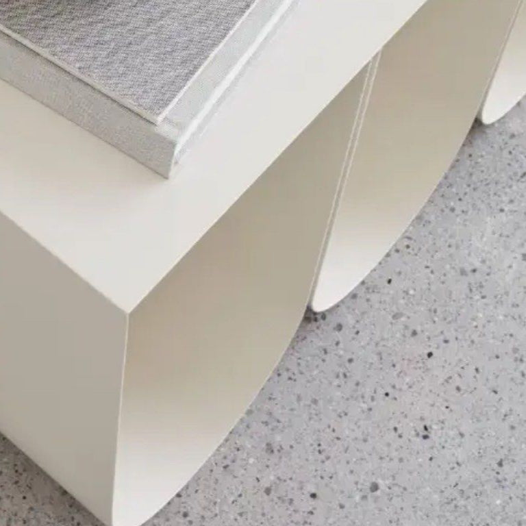 MAXIM Minimalist Bench