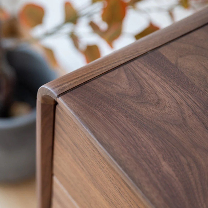 HODREA 8 Drawer Dresser