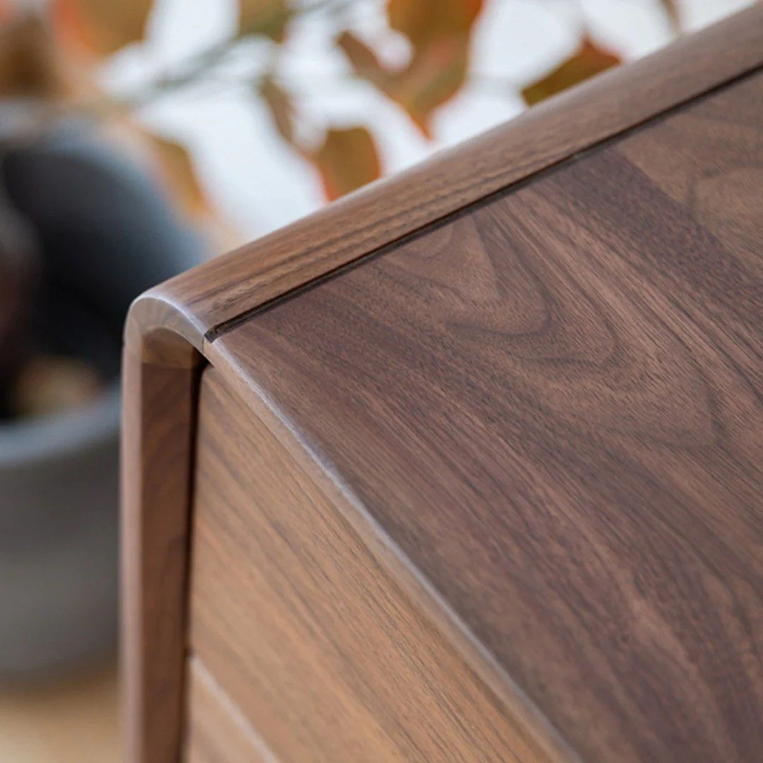 HODREA 8 Drawer Dresser
