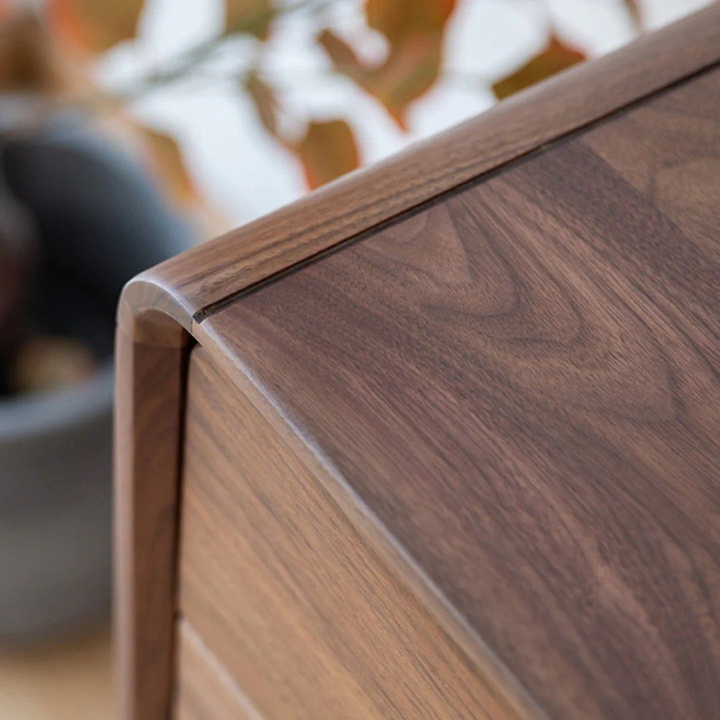 HODREA 8 Drawer Dresser