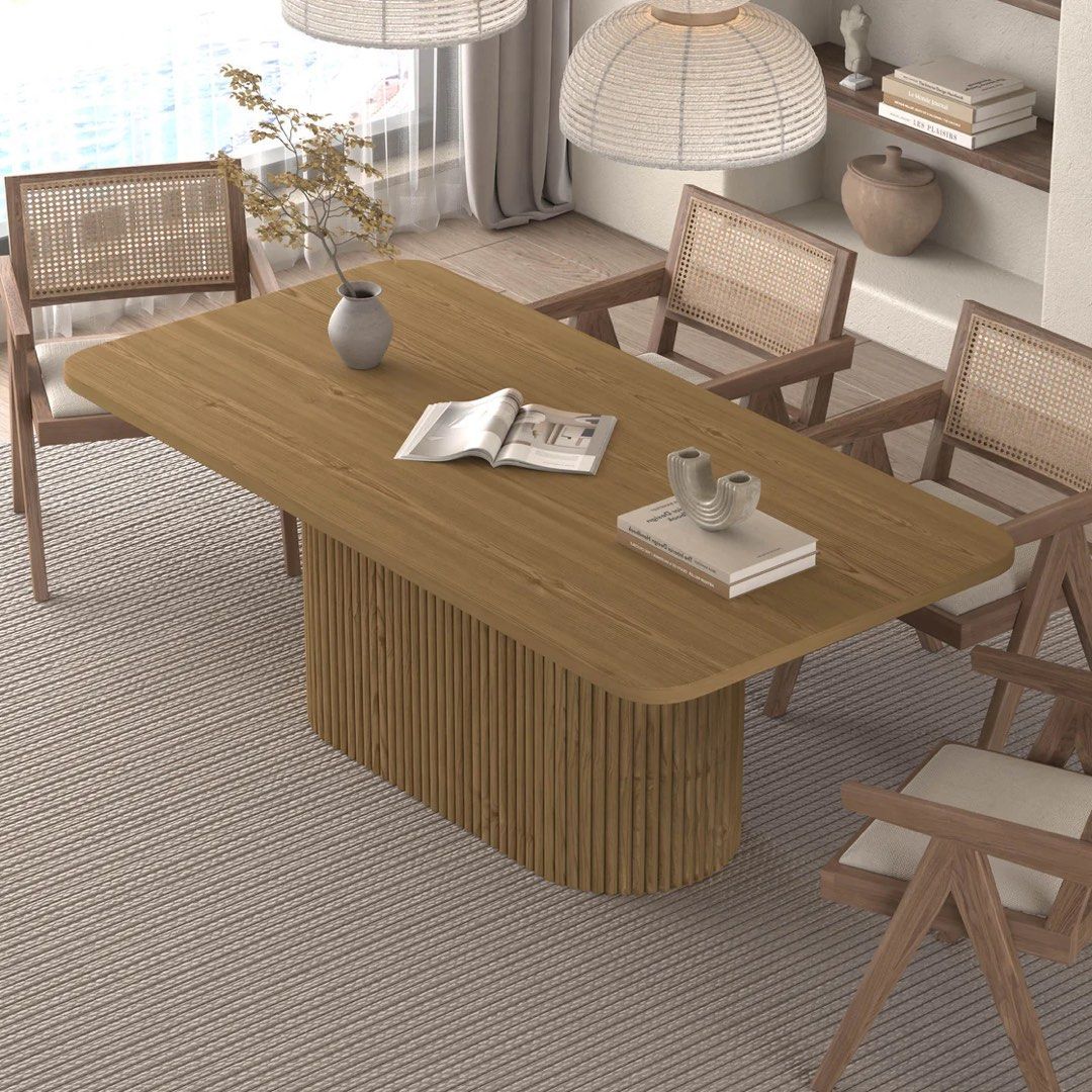 KILLIAN Modern Fluted Solid Wood Dining Table