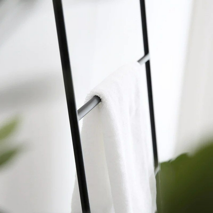KLAR Metal Tower Rack
