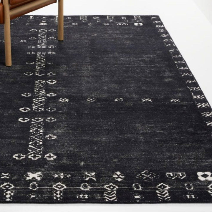 VINDO Black Rug