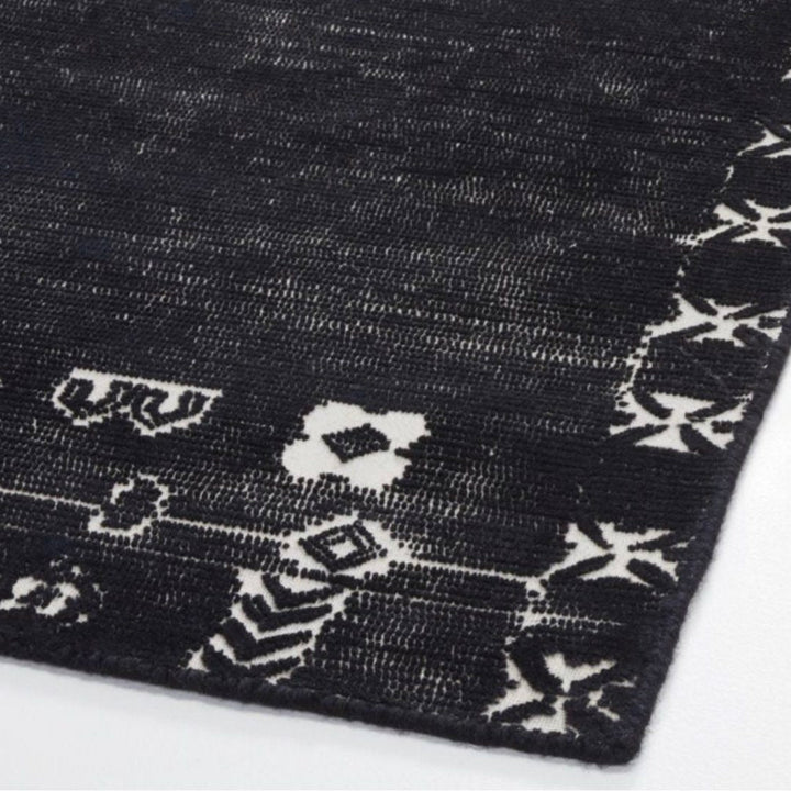 VINDO Black Rug