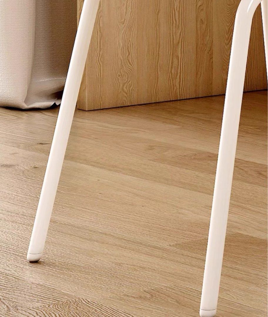 ISRELA Modern Study Chair