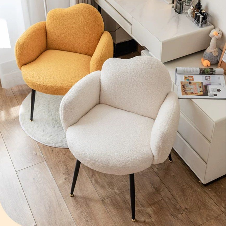 ISLEY Modern Boucle Chair